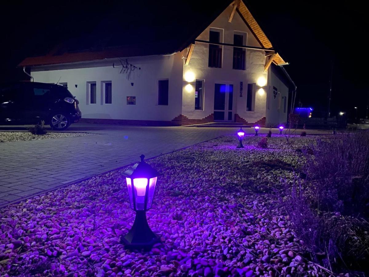 Megnyugtat-Lak Apartmanhaz Demjén Dış mekan fotoğraf