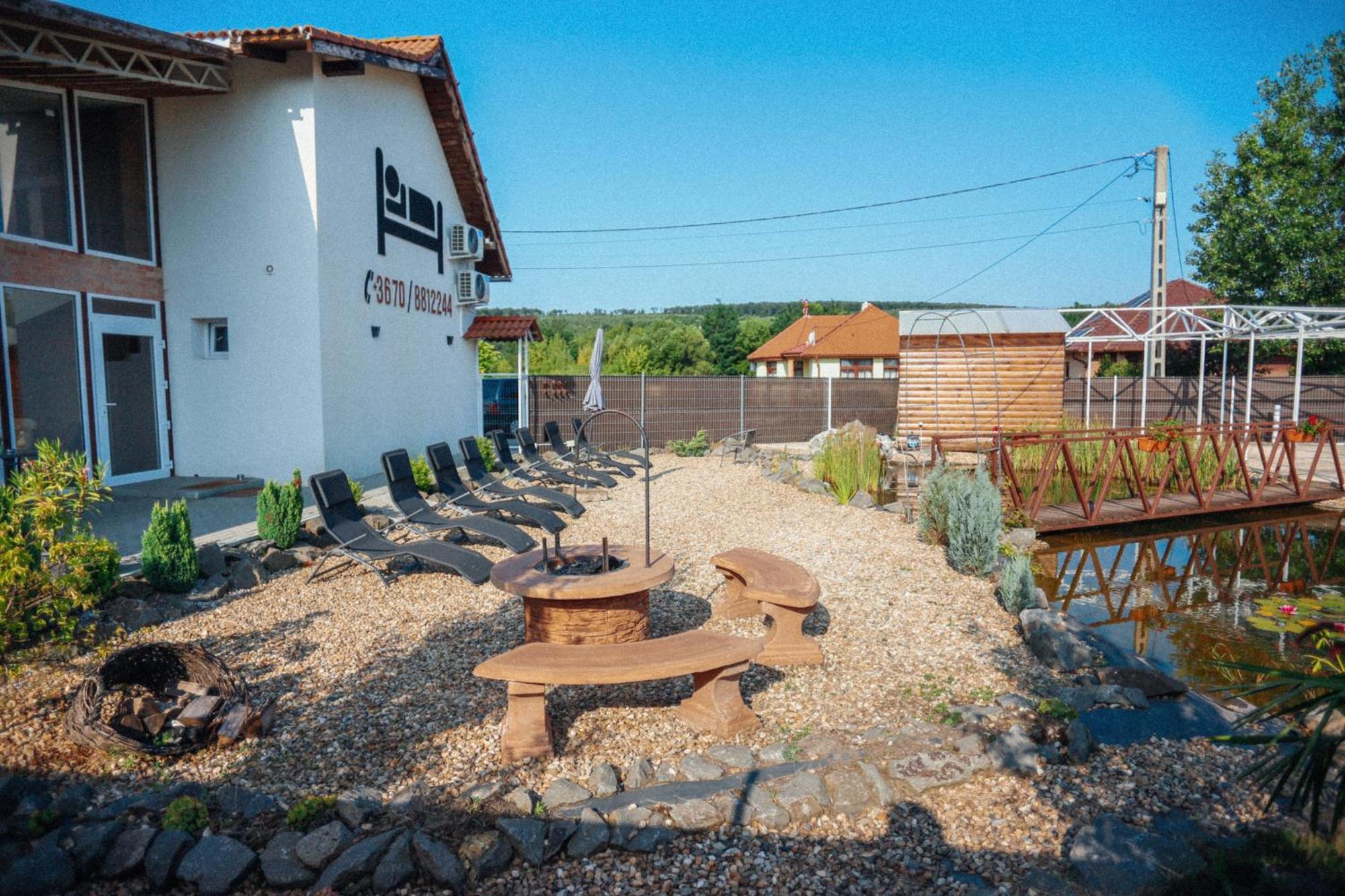 Megnyugtat-Lak Apartmanhaz Demjén Dış mekan fotoğraf