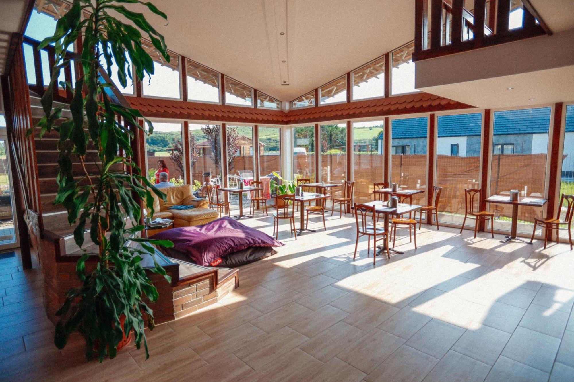 Megnyugtat-Lak Apartmanhaz Demjén Dış mekan fotoğraf