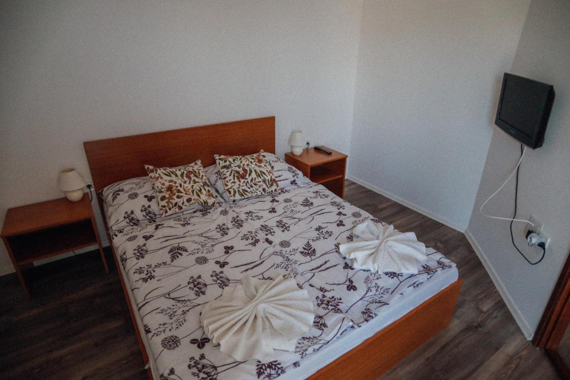 Megnyugtat-Lak Apartmanhaz Demjén Dış mekan fotoğraf