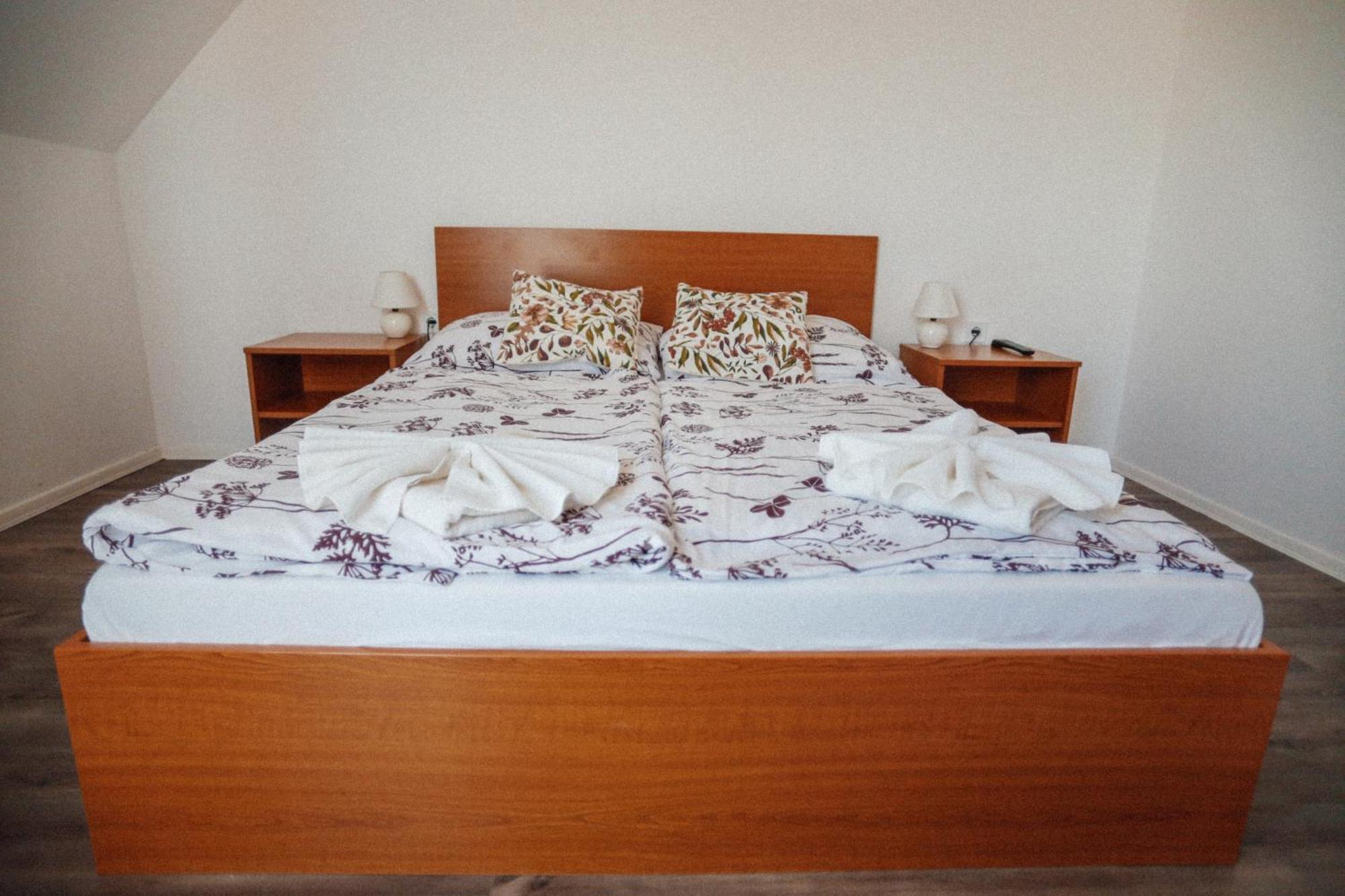 Megnyugtat-Lak Apartmanhaz Demjén Dış mekan fotoğraf