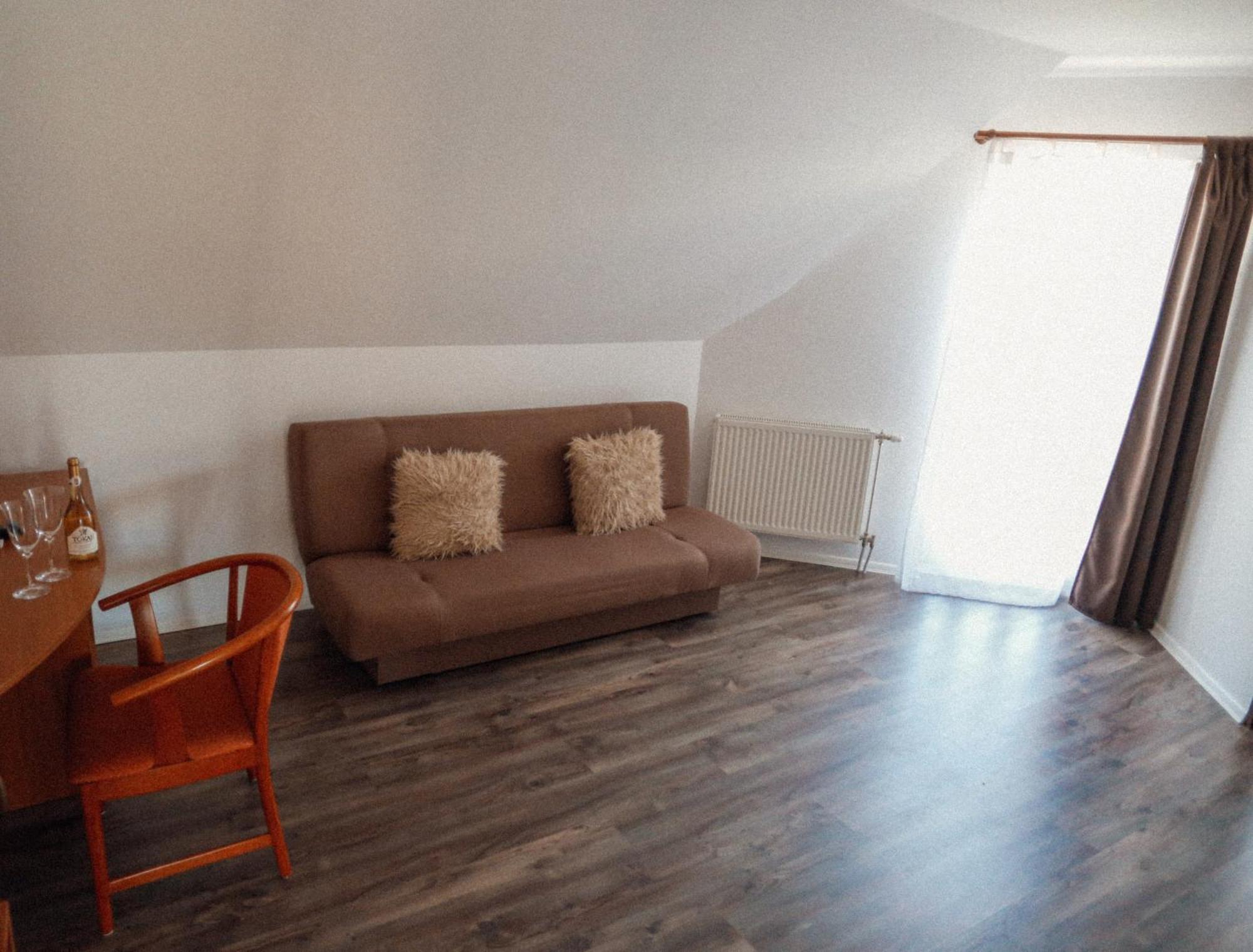 Megnyugtat-Lak Apartmanhaz Demjén Dış mekan fotoğraf