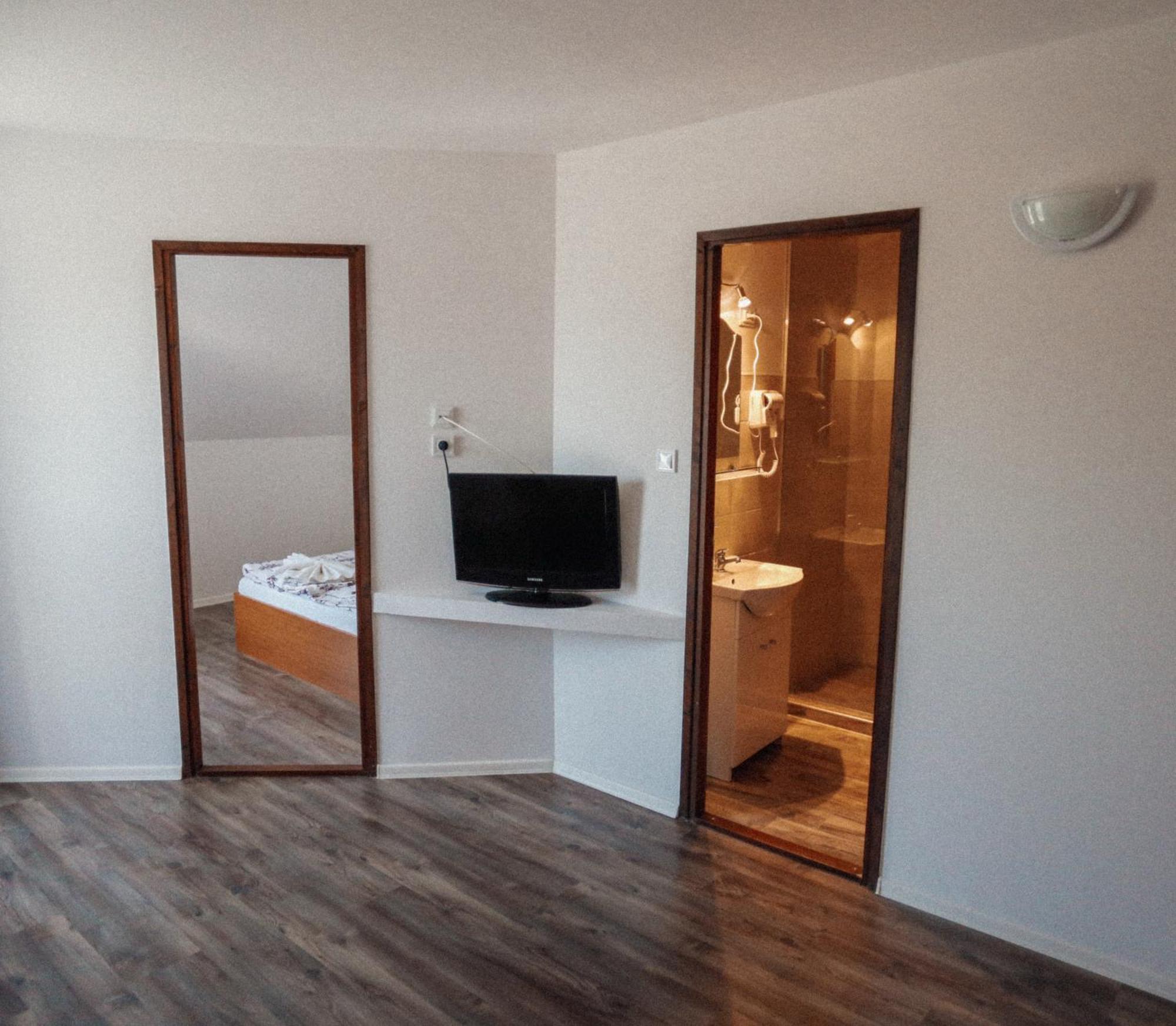 Megnyugtat-Lak Apartmanhaz Demjén Dış mekan fotoğraf